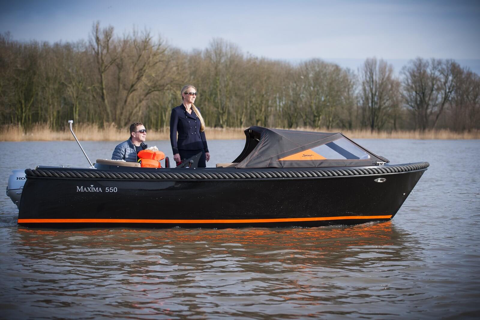 Maxima 550 Sport Sloep Chique Modern Van Dijk Watersport